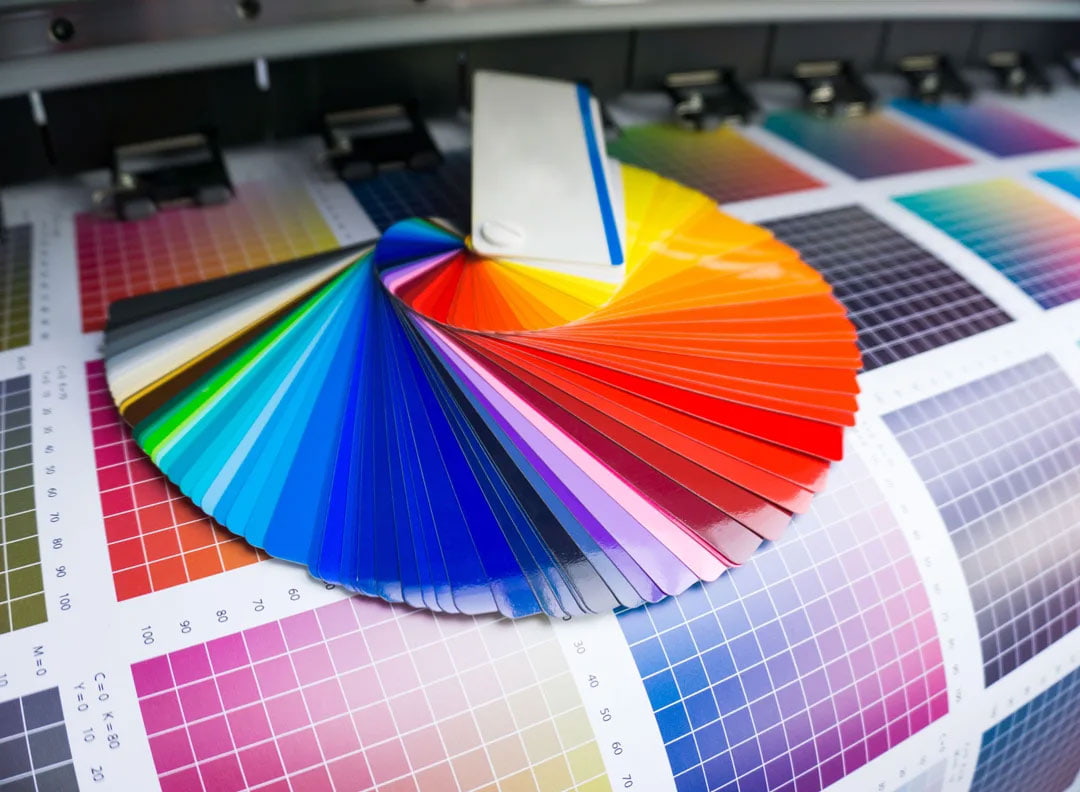 چاپ جعبه مقوایی با رنگهای خاص و متالیک چاپ جعبه مقوایی با رنگهای خاص و متالیک